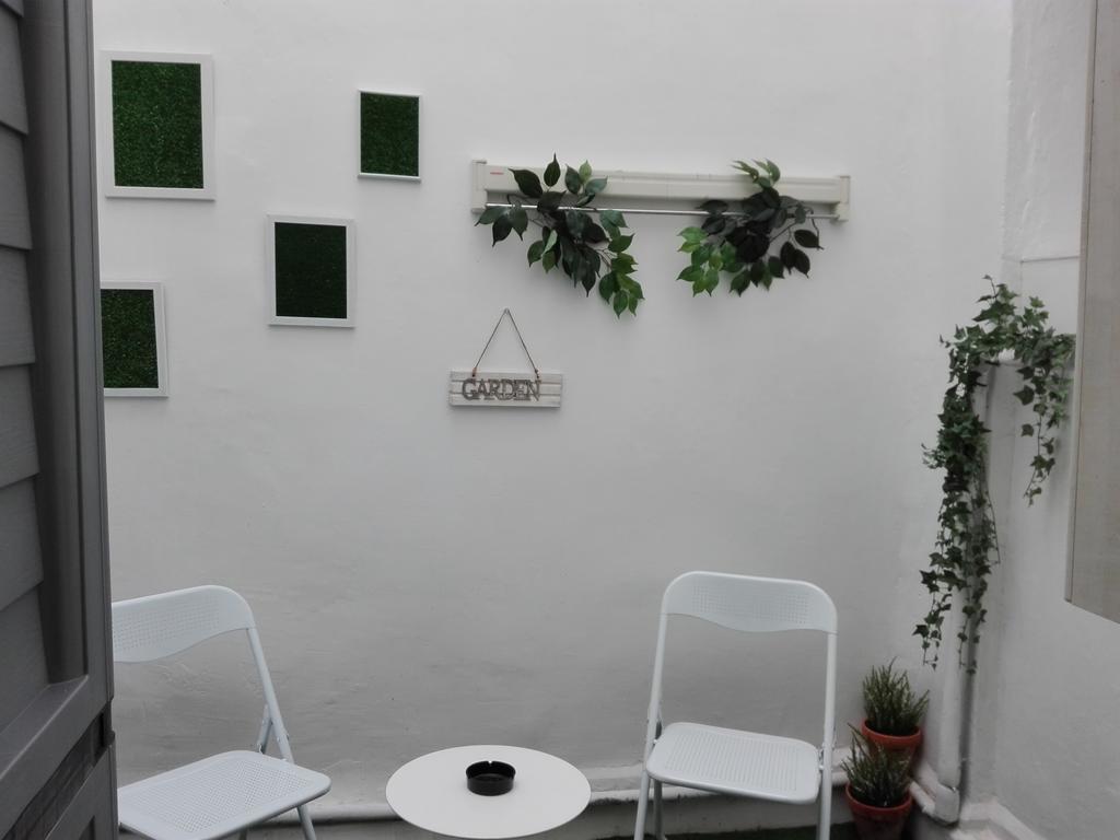 Pension Travesia Del Laurel Logrono Exterior photo